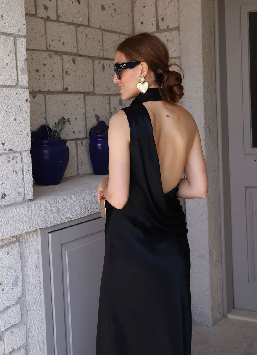Siyah Sırt Dekolteli Yırtmaç Detay Saten Elbise   resmi