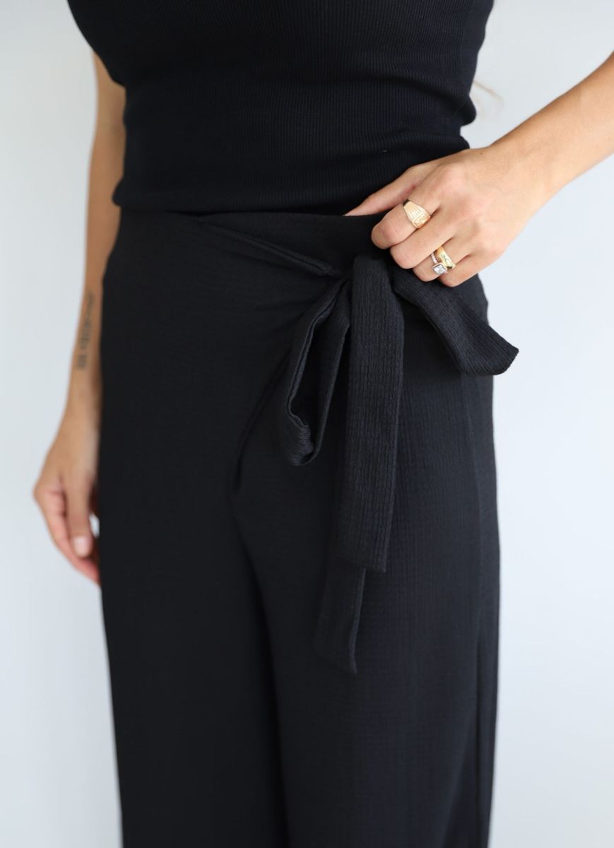 Siyah Bel Bağlama Detay Pantolon   resmi