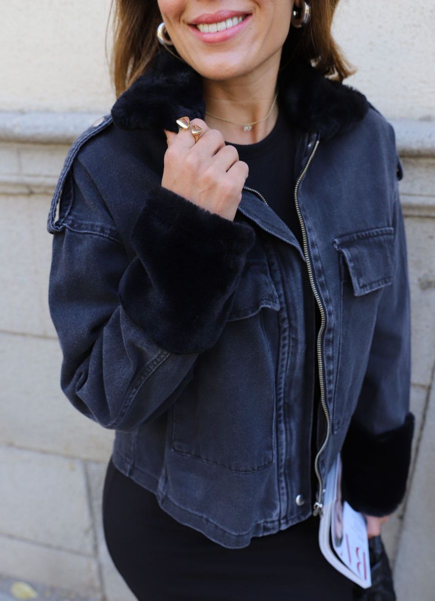Siyah Yaka Ve Kol Kürk Detay Jean Ceket   resmi