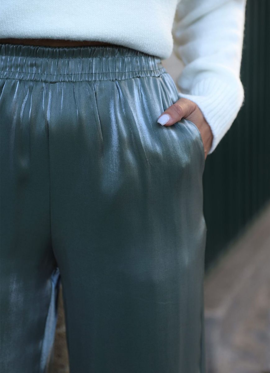 Yeşil Beli Lastikli Parlak Saten Pantolon   resmi