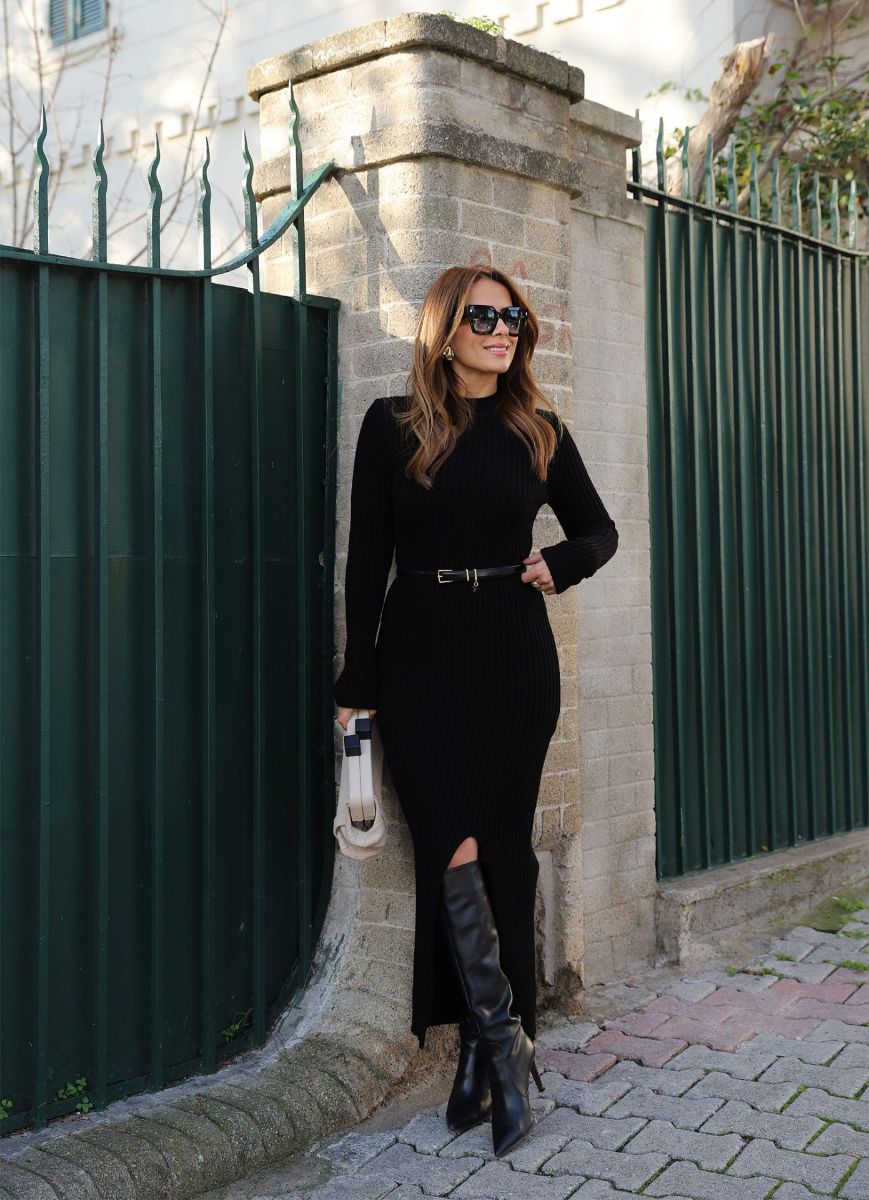 Siyah Yırtmaç Detay Fitilli Triko Elbise   resmi