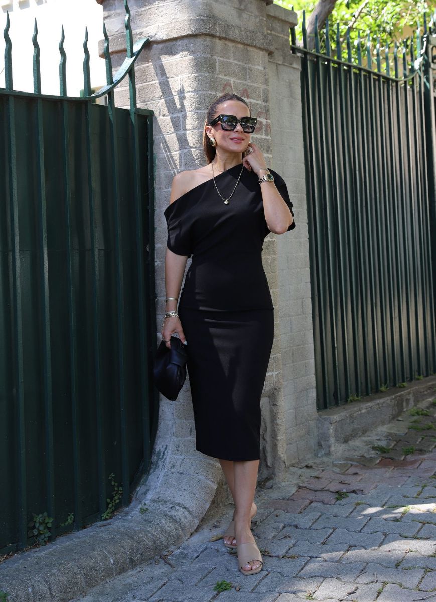 Siyah Tek Omuz Düşük Detay Kalem Elbise   resmi
